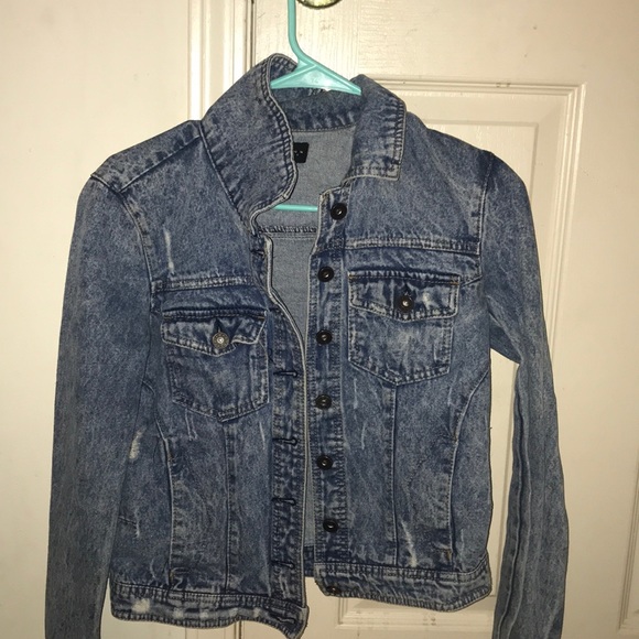 Jean jacket - Picture 1 of 2